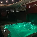 Blue Grass Ranch - Mobilhome Cactus & Jacuzzi *