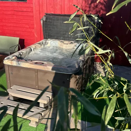 Blue Grass Ranch - Mobilhome Cactus & Jacuzzi Kemping *